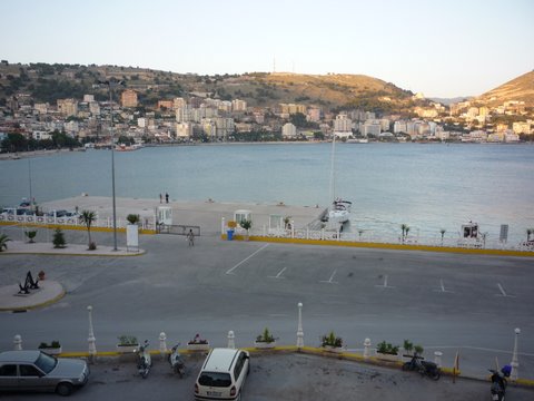 Ulysse bien gardé au port de commerce