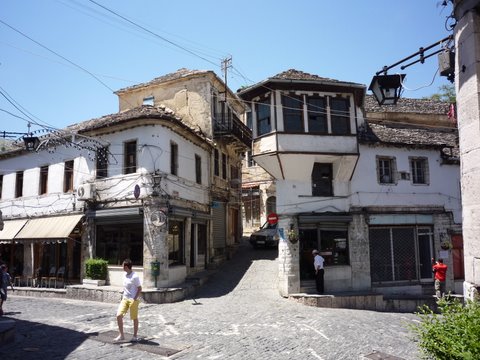 Girokastra et ses maisons couvertes de lauze