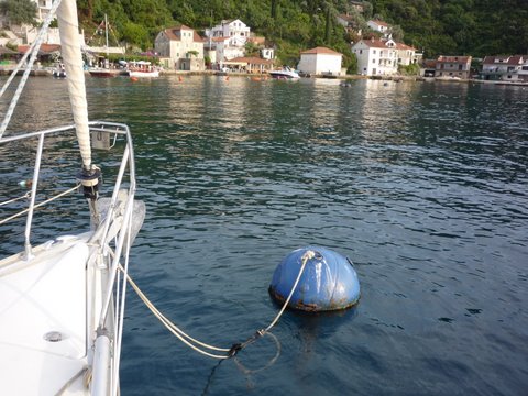 Montenegro:amarrage sur mine